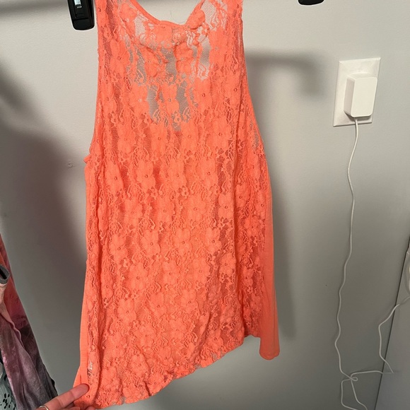 Coral forever 21 tank size small - Picture 2 of 3
